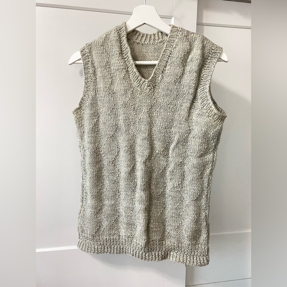 100% wool knitted vest, handmade
